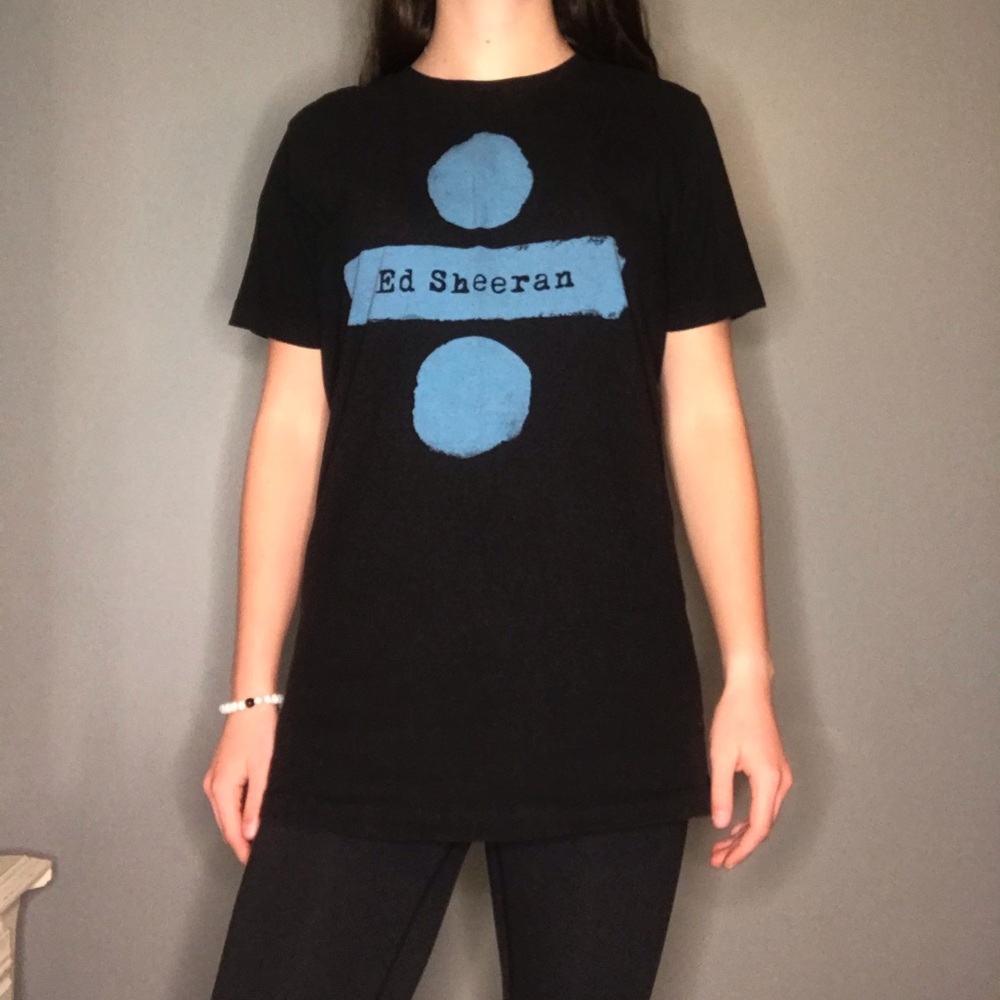 🔵3/$15🔵Hot Topic Ed Sheeran graphic